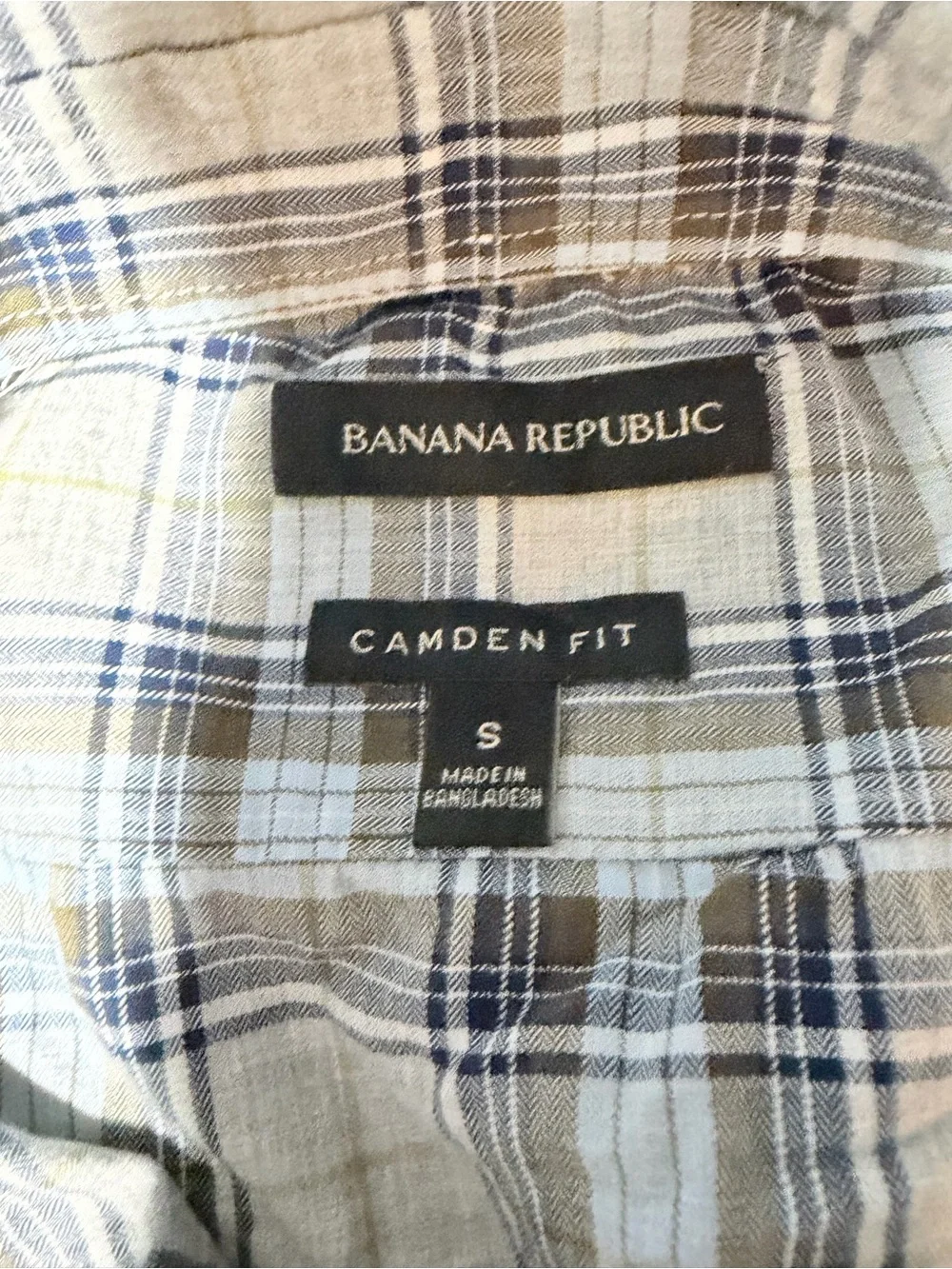 Men's Short Sleeve Plaid Button-Up Shirt in Beige and Blue Banana Republic